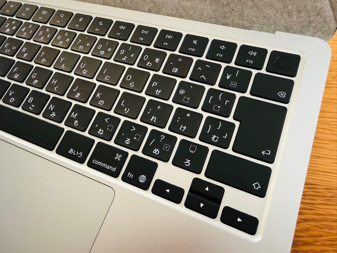 MacBook Air 13 M4 ほぼ新品