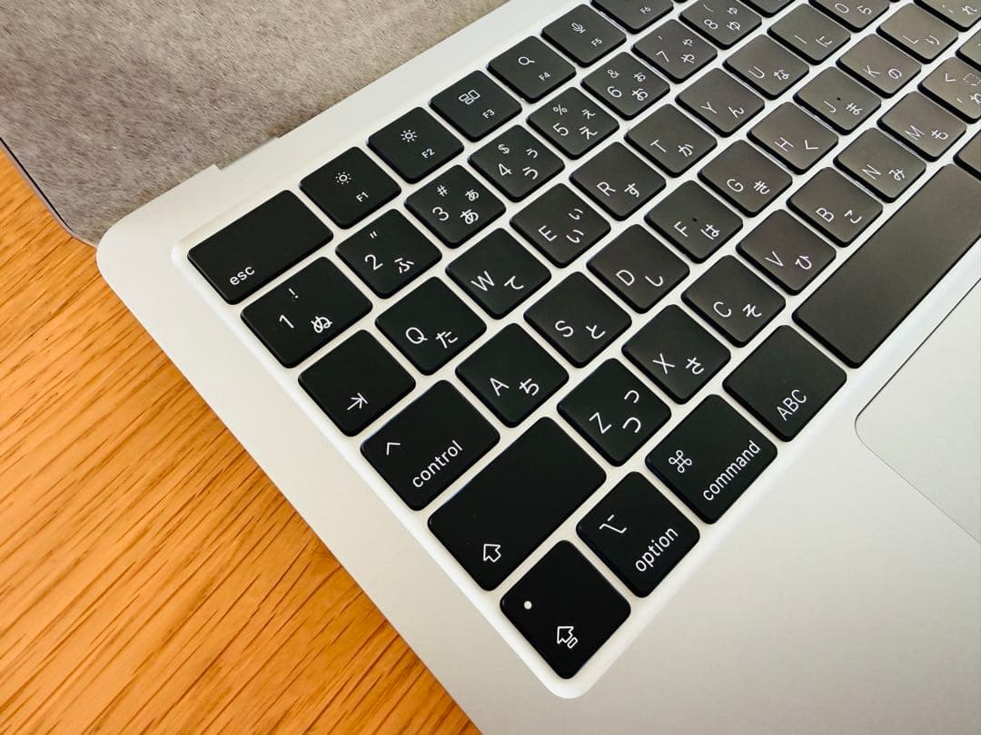 MacBook Air 13 M4 ほぼ新品