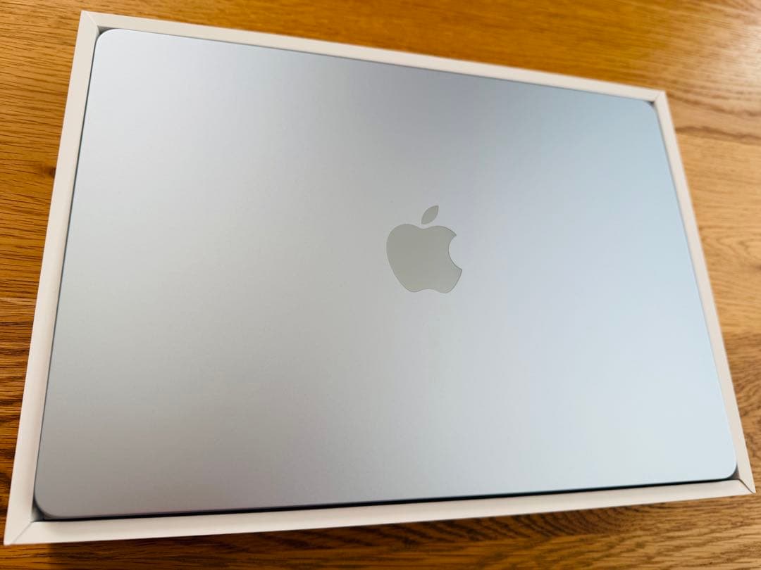 MacBook Air 13 M4 ほぼ新品