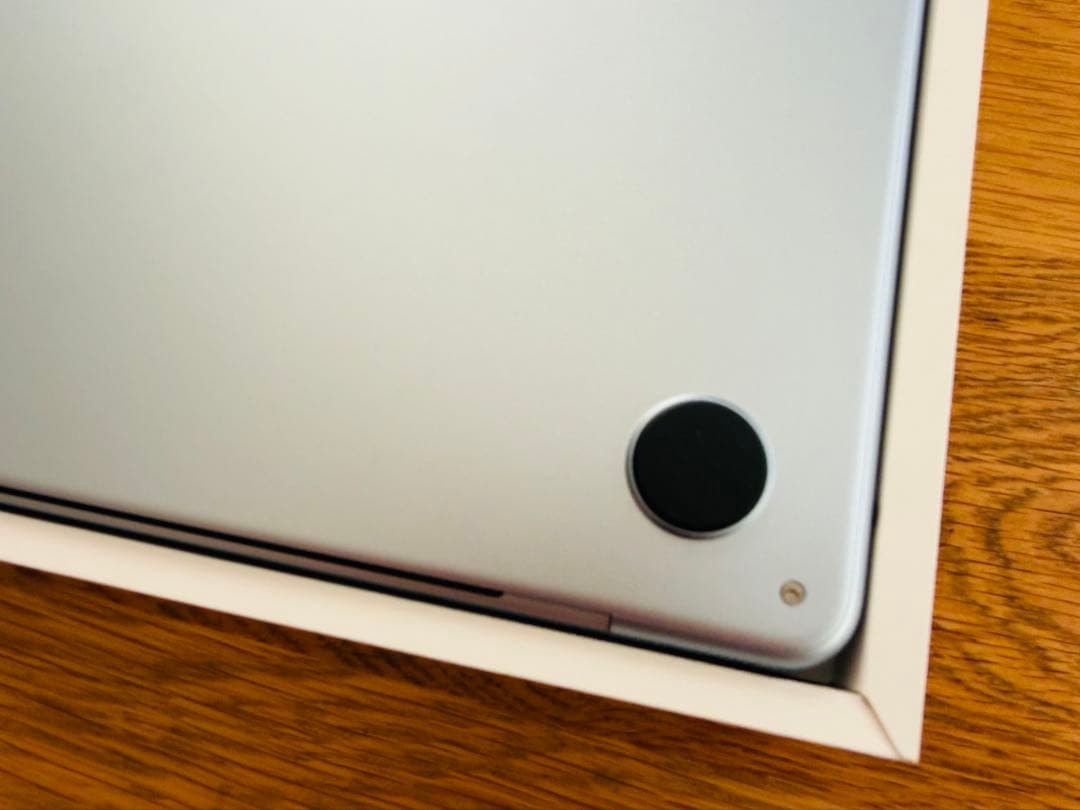MacBook Air 13 M4 ほぼ新品