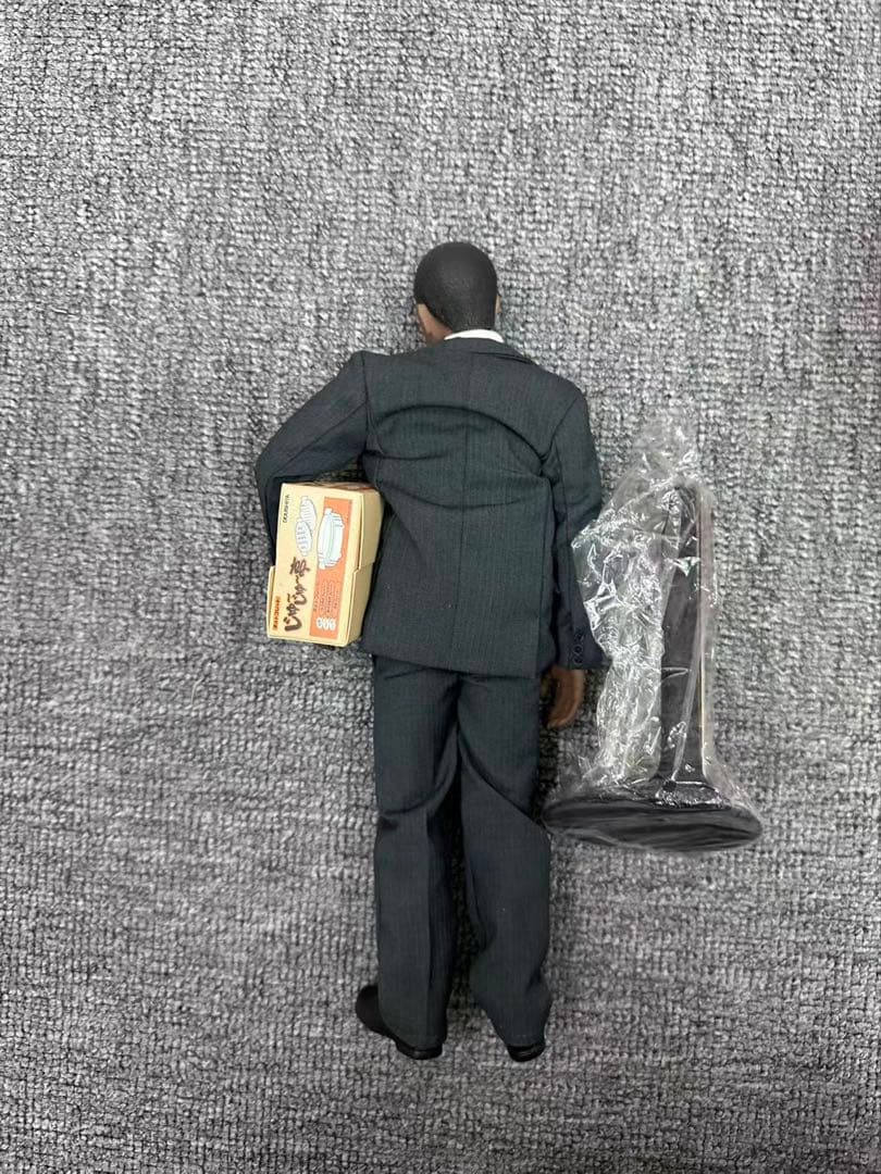 「1/6 オバマ大統領 リアルドール スーツスタイル 可動フィギュア完成品」