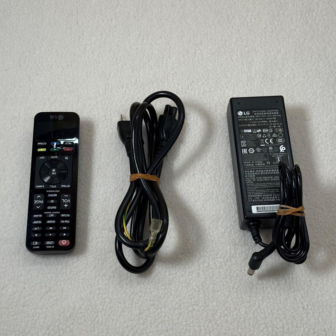 LG PF1000UG プロジェクター リモコン　箱付き　超短焦点プロジェクター