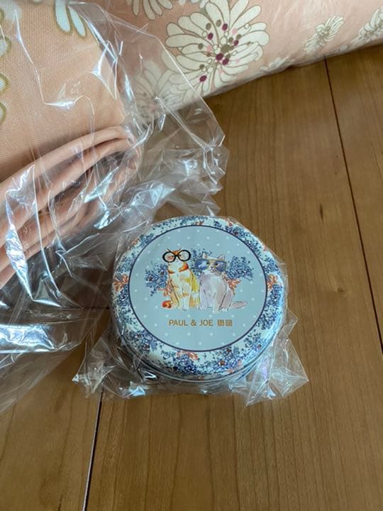 ユニクロ　ポール＆ジョー　ガーゼブランケット　クッションセット　ノベルティー付き