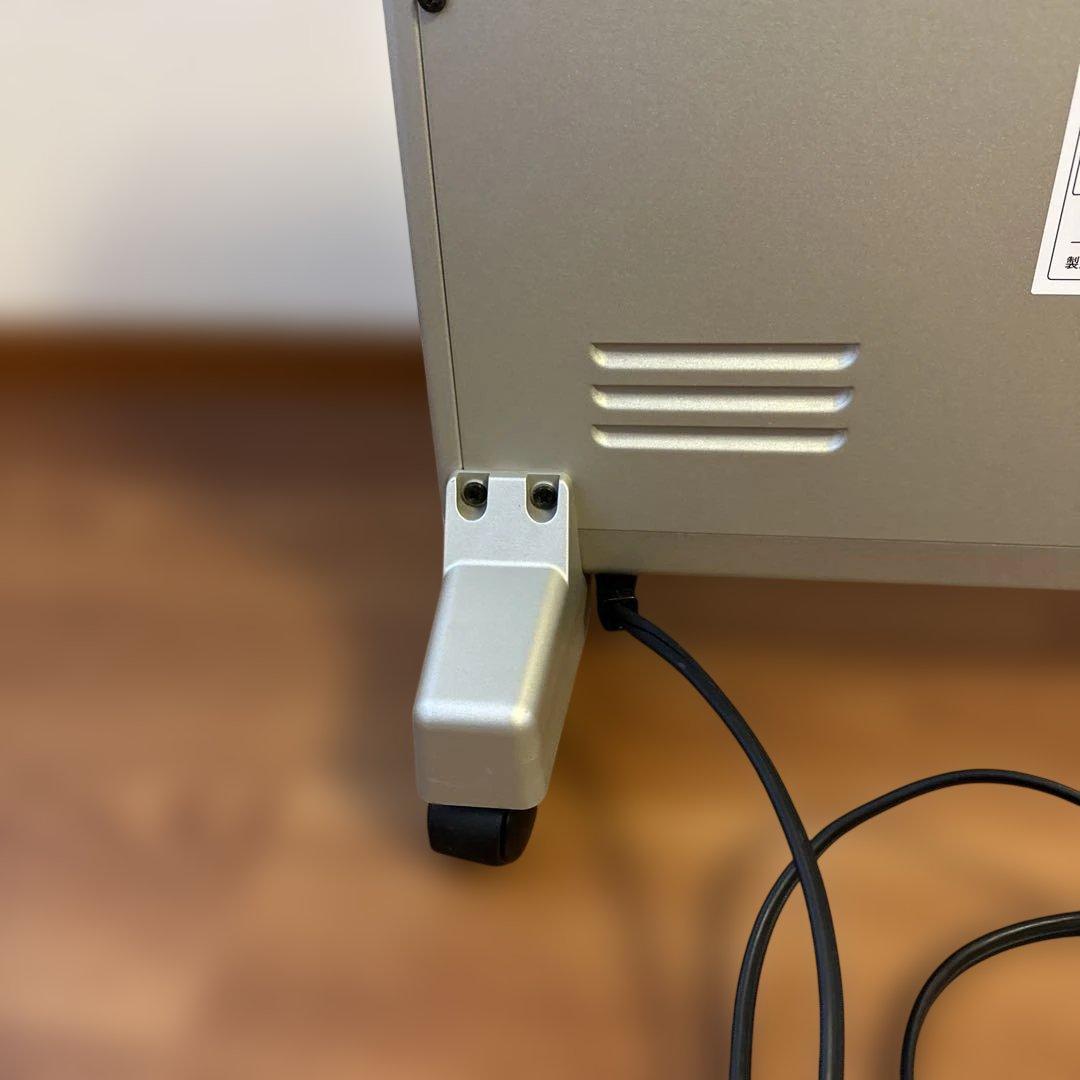 ③ 遠赤外線パネルヒーター サンルミエ キュート E800LS