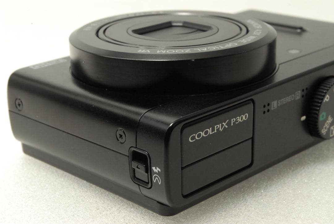 Nikon COOLPIX P300❤️スマホ転送 動作確認済 ニコン ブラック