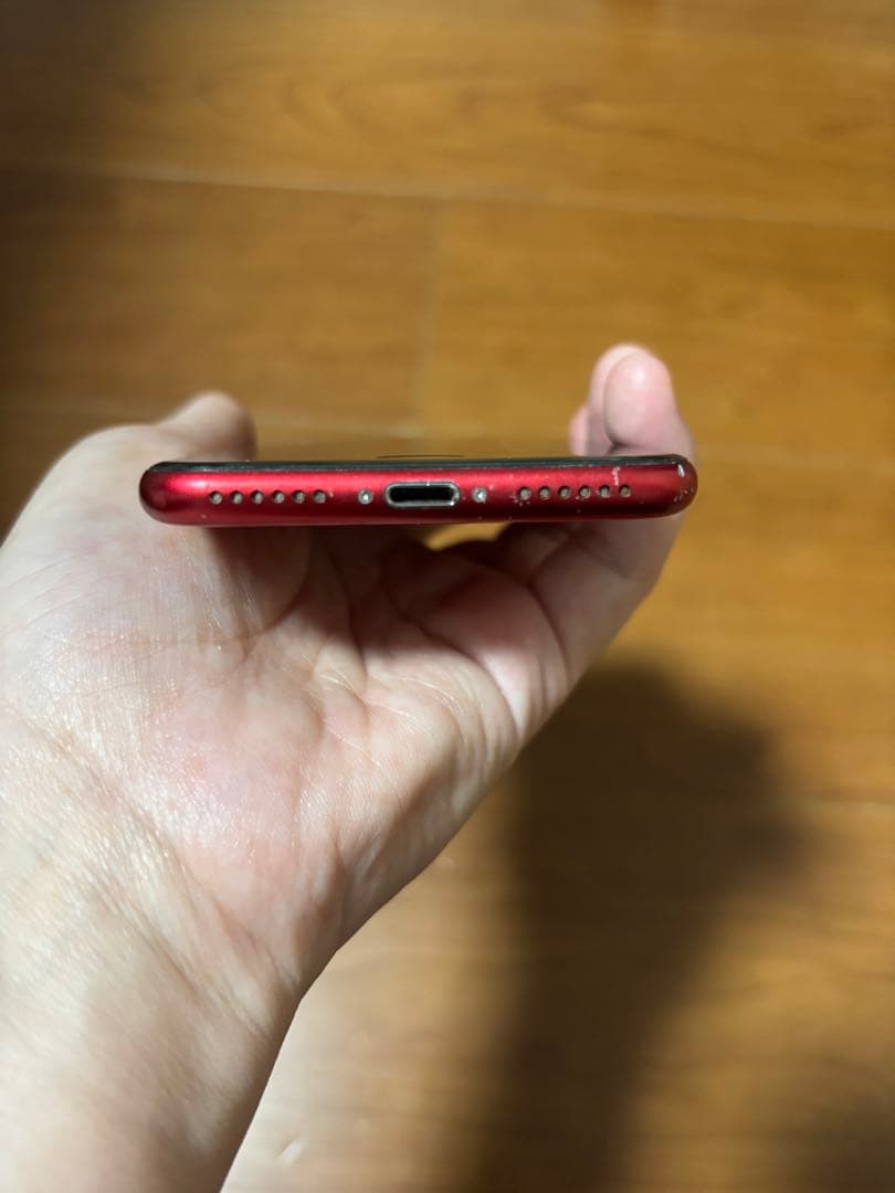 週末のみ値引き中　Apple iPhone SE (第2世代) 赤　256GB