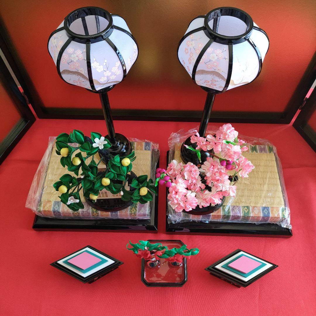 雛道具　ひな祭り飾りセット (屏風、新王台、桜橘、前飾り、雪洞、赤い毛氈)6点