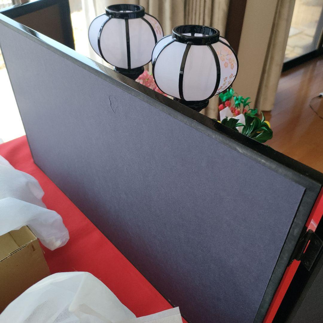 雛道具　ひな祭り飾りセット (屏風、新王台、桜橘、前飾り、雪洞、赤い毛氈)6点