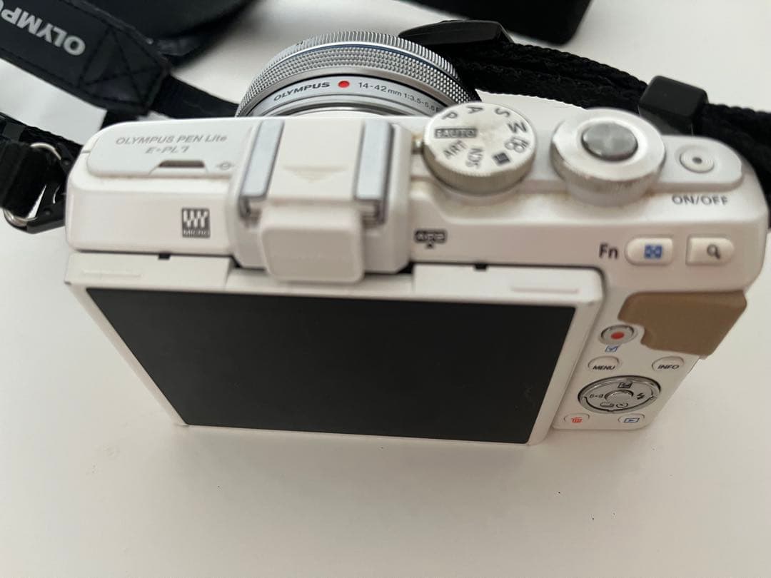 デジタルカメラ OLYMPUS PEN E-PL7