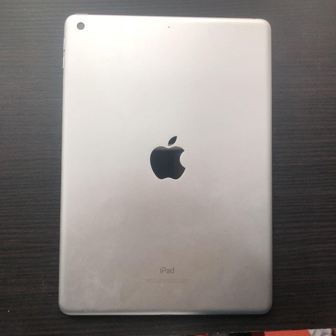 iPad(第5世代) 32GB Silver本体のみ