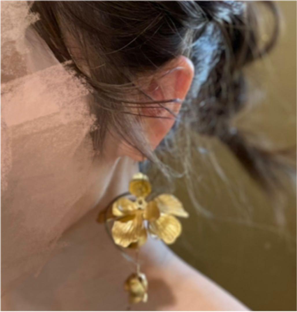 iiaccessory 大きなお花のピアス　結婚式　真鍮　ゴールド