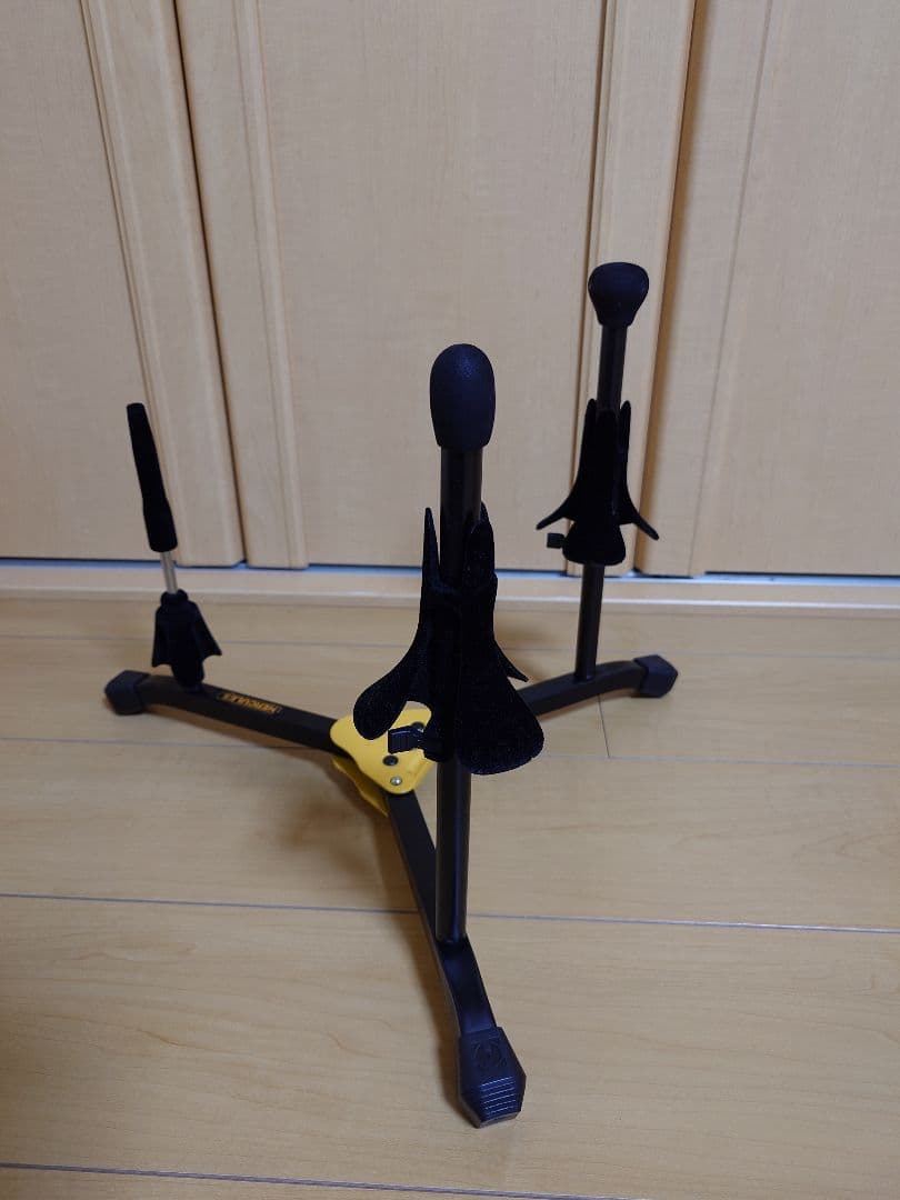 Hercules(ハーキュリーズ) トリプルスタンド (4楽器対応ペグ付き)
