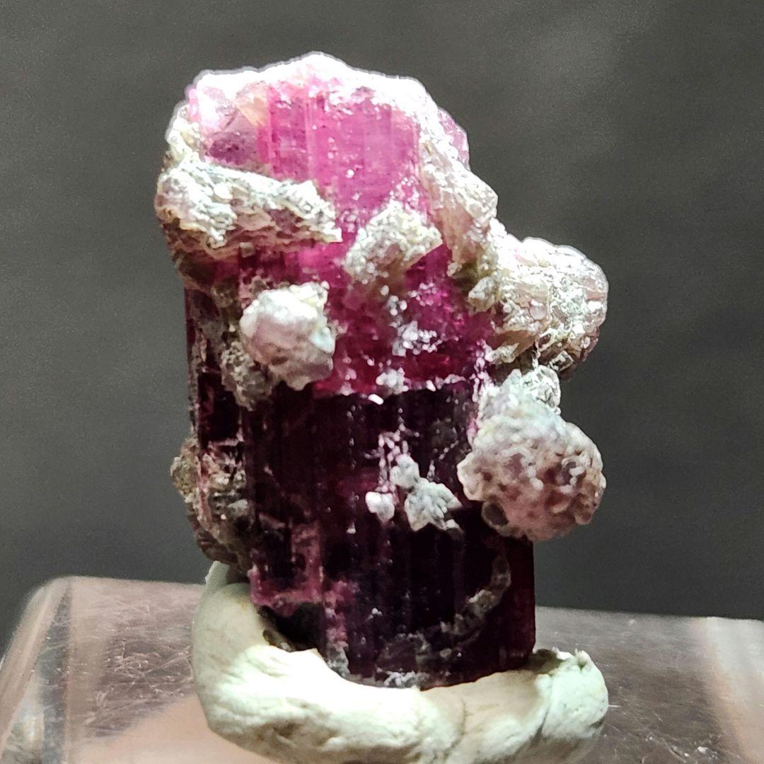 トルマリン(ルベライト) ＆マイカ(雲母) 共生原石