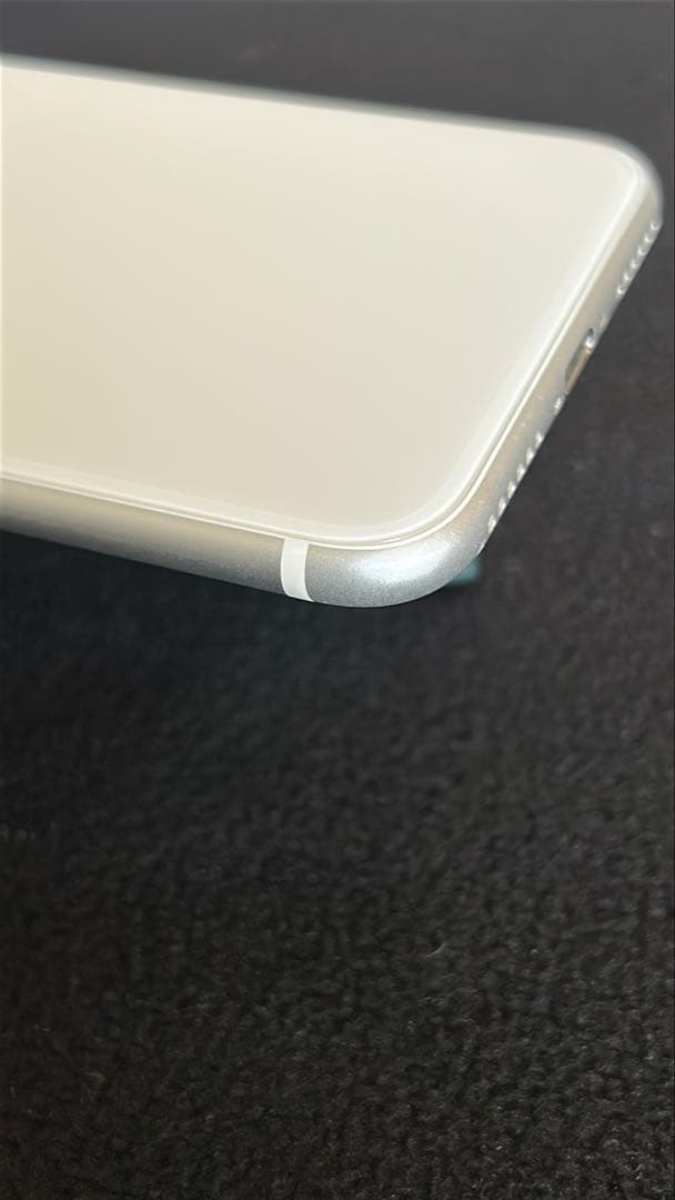 綺麗⚫︎Apple iPhone SE 第2世代 64GB 本体