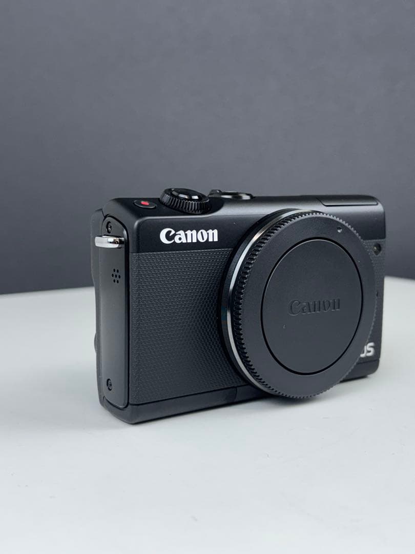 【新品未使用】Canon ミラーレスカメラEOS M100