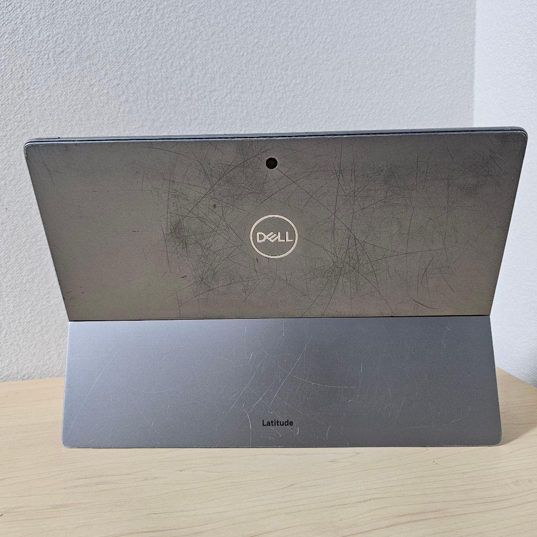 Latitude 7320 ／Surface pro 8 ライバル機
