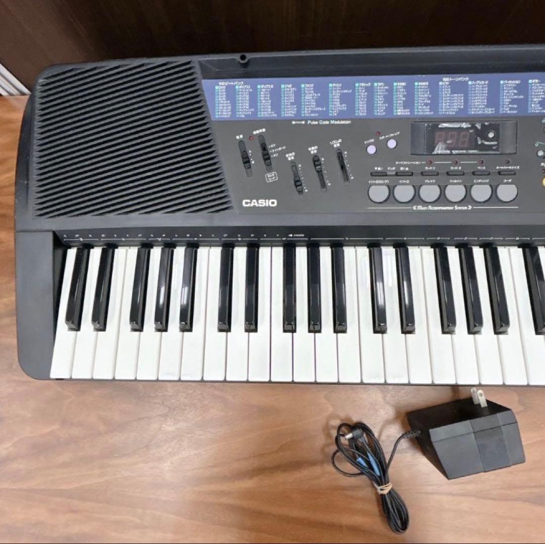 CASIO CT-700 電子キーボード　電子ピアノ