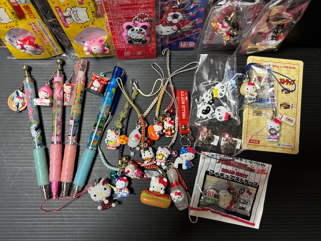 ご当地キティ　シャーペン　ボールペン　根付け　ストラップ　まとめてセット