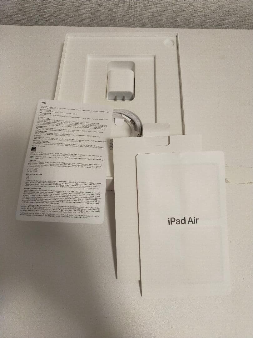 Apple iPad M2エアー　スペースグレー 本体