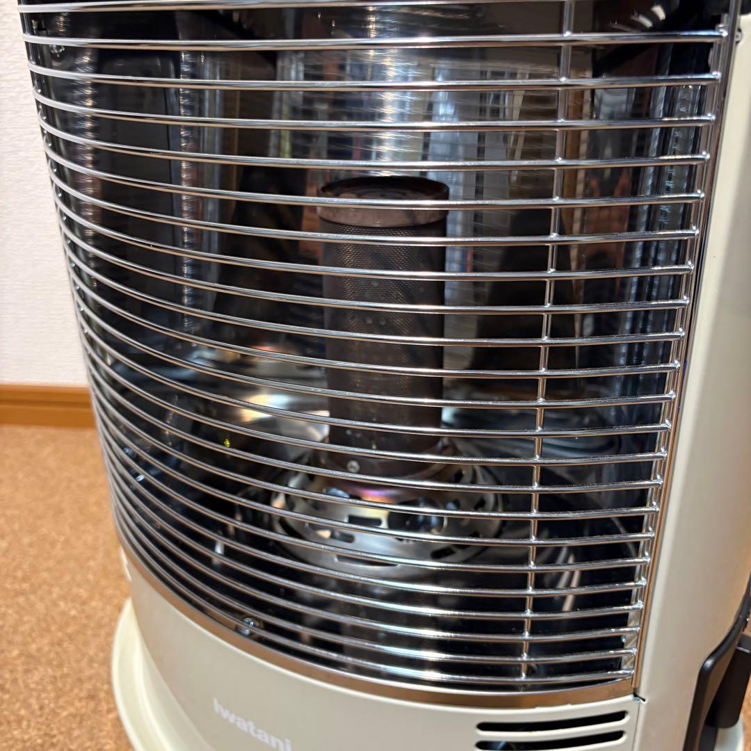 【美品】岩谷 カセットガスストーブ デカ暖II CB-STV-DKD2 23年製