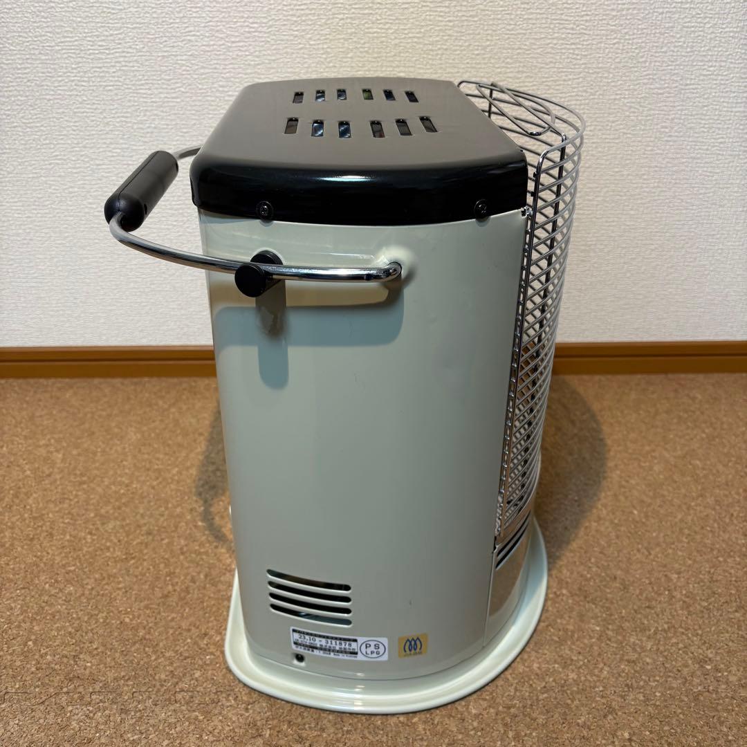 【美品】岩谷 カセットガスストーブ デカ暖II CB-STV-DKD2 23年製