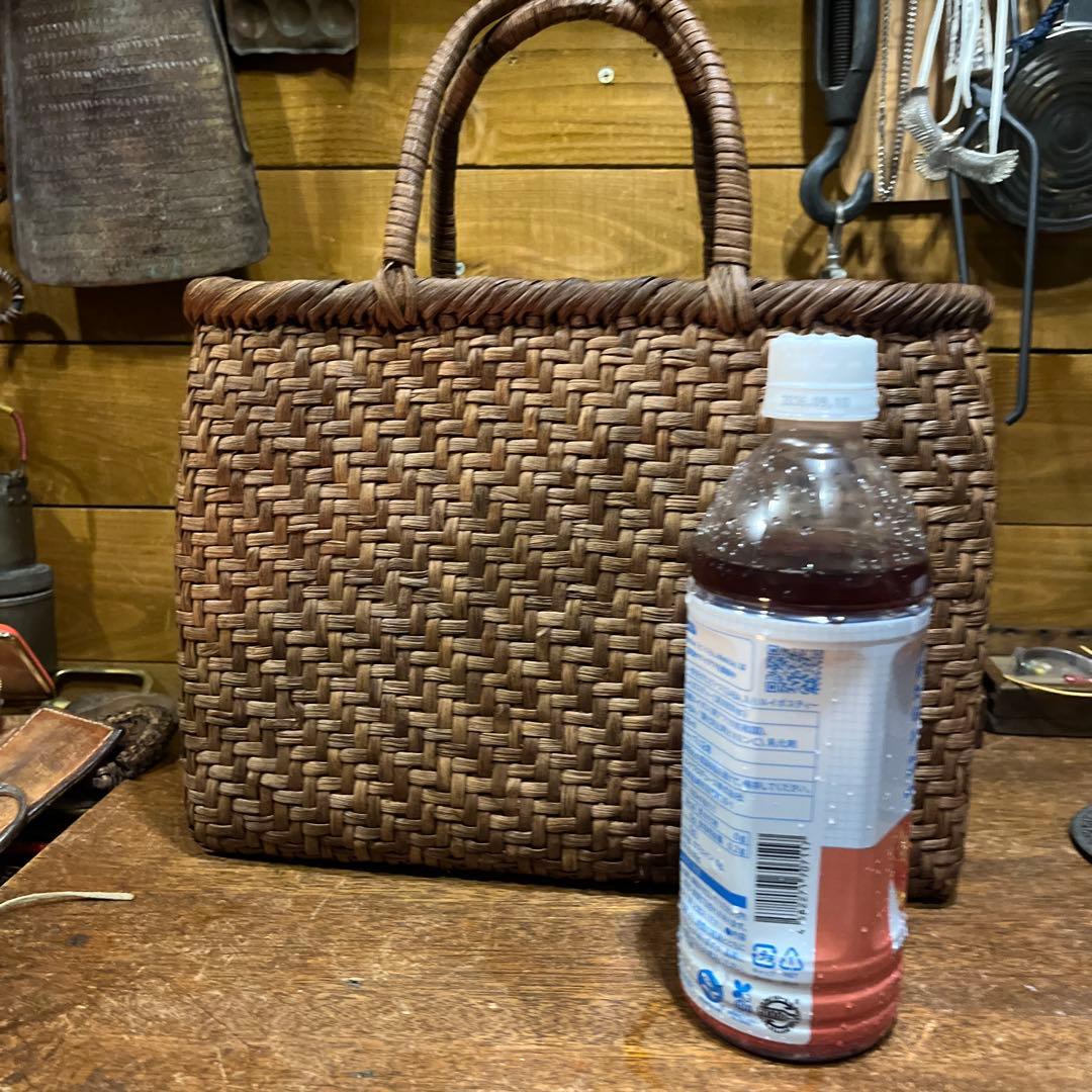 ピーコヴィンテージ　山葡萄蔓バック