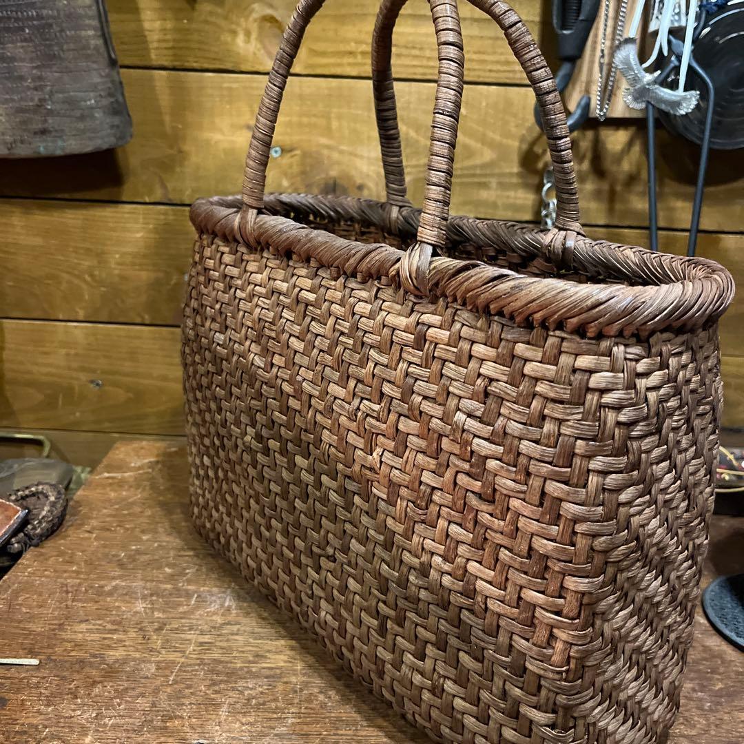 ピーコヴィンテージ　山葡萄蔓バック