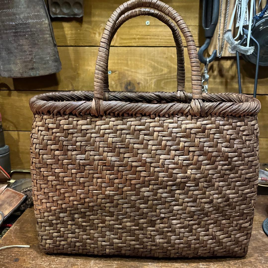 ピーコヴィンテージ　山葡萄蔓バック