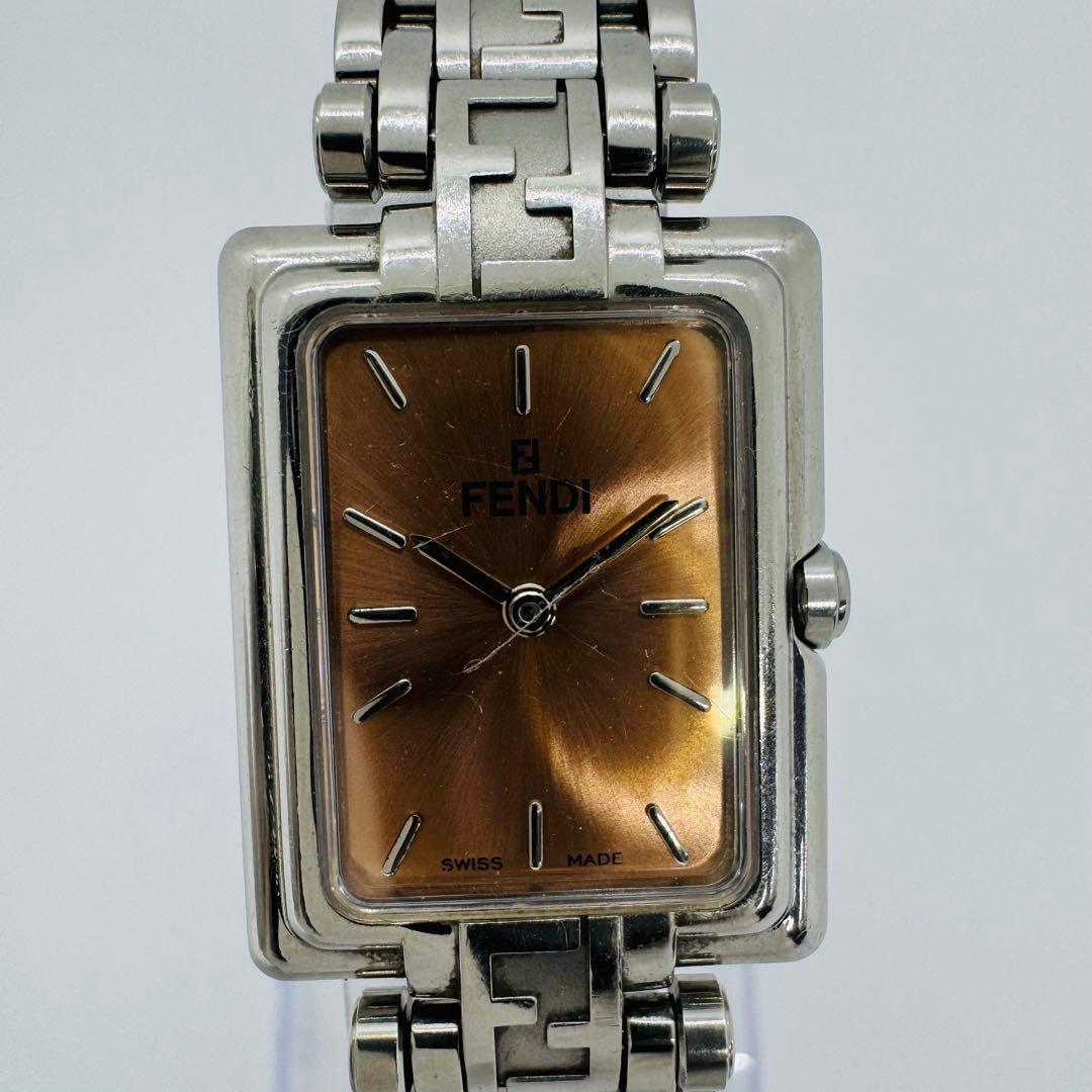 ✨FENDI✨フェンディ✨710L✨サーモンピンク文字盤✨クォーツ✨腕時計✨