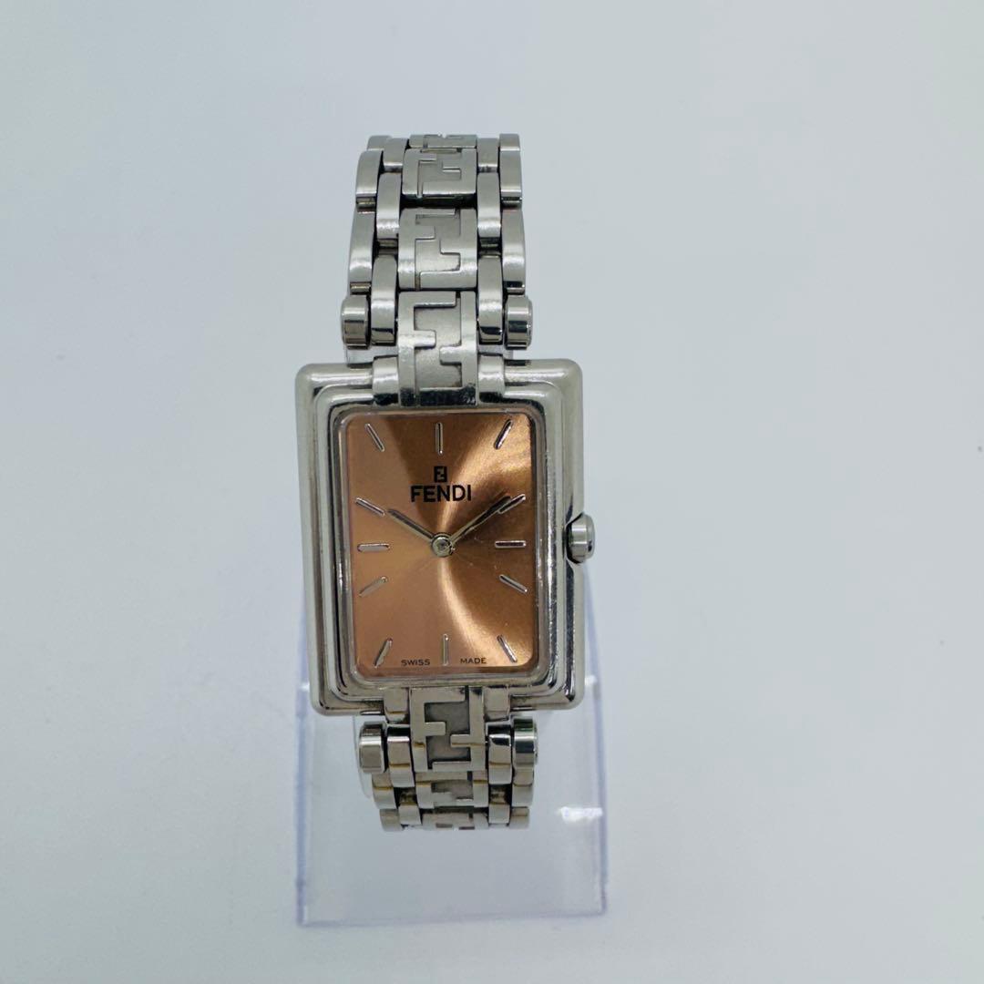✨FENDI✨フェンディ✨710L✨サーモンピンク文字盤✨クォーツ✨腕時計✨
