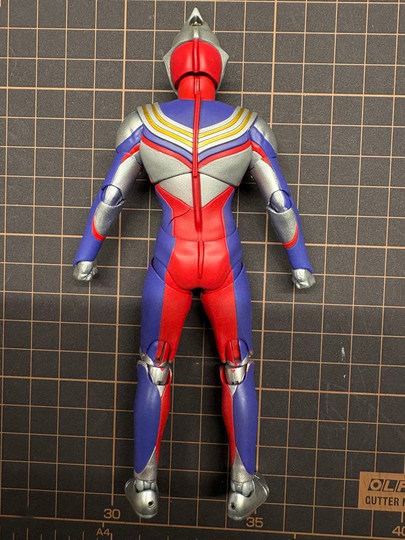 S.H.Figuarts 真骨彫製法 ウルトラマンティガ マルチタイプ　ジャンク