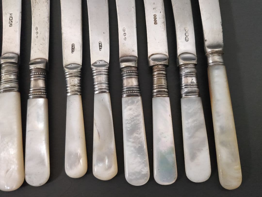 英国製アンティーク 白蝶貝ハンドル 純銀P バターナイフ10本 (L11④)