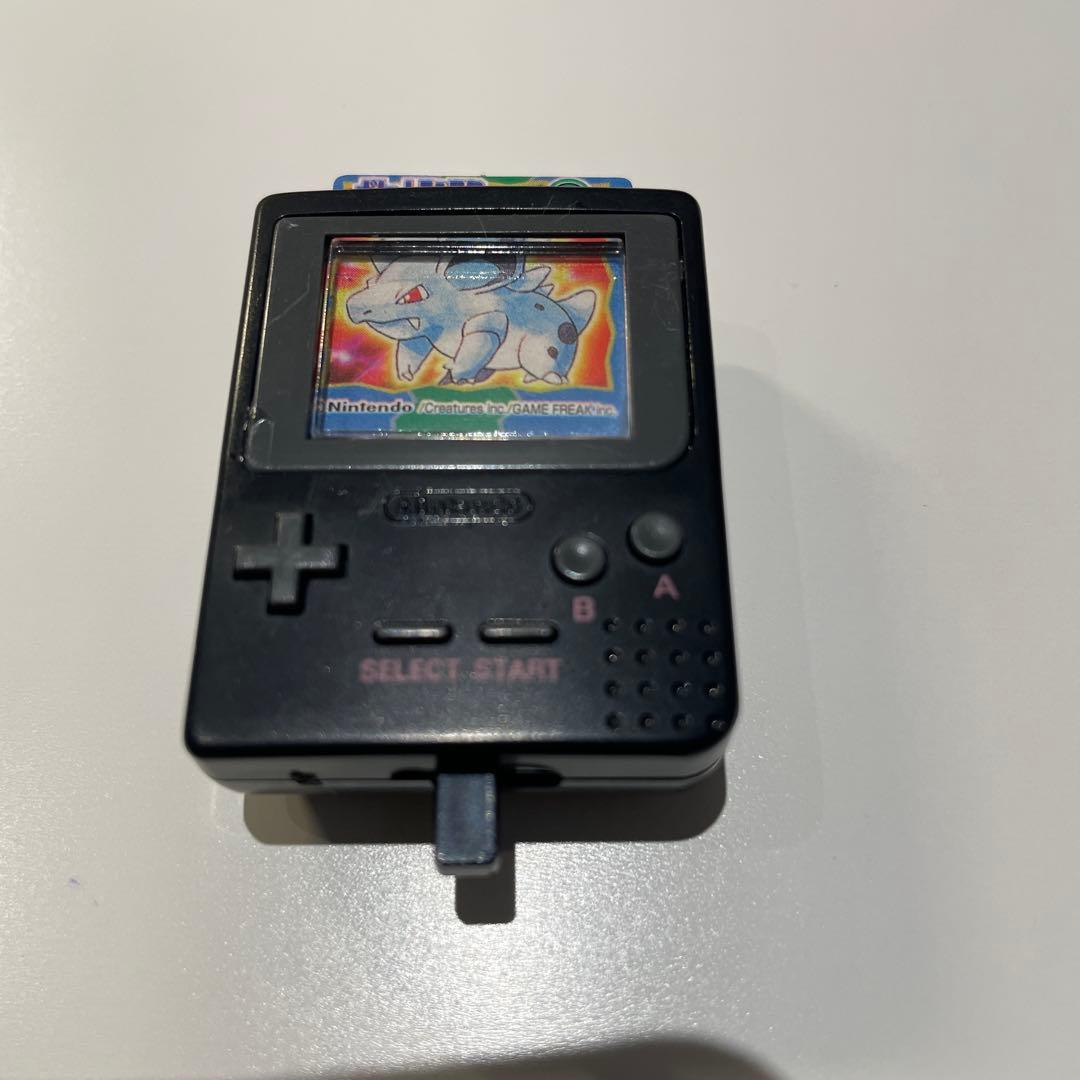 ②ポケモン　ブロスカード77枚とゲムボーイのミニおもちゃ