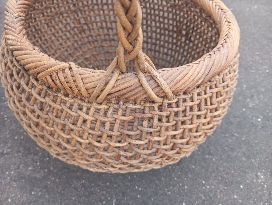 あけび　持ち手つきかご　あけびかご　古道具