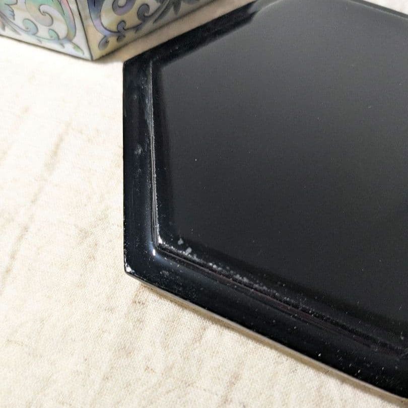 新品未使用 韓国伝統工芸品 螺鈿細工 ミニ小物入れ 宝石箱 螺鈿 六角形 蝶々