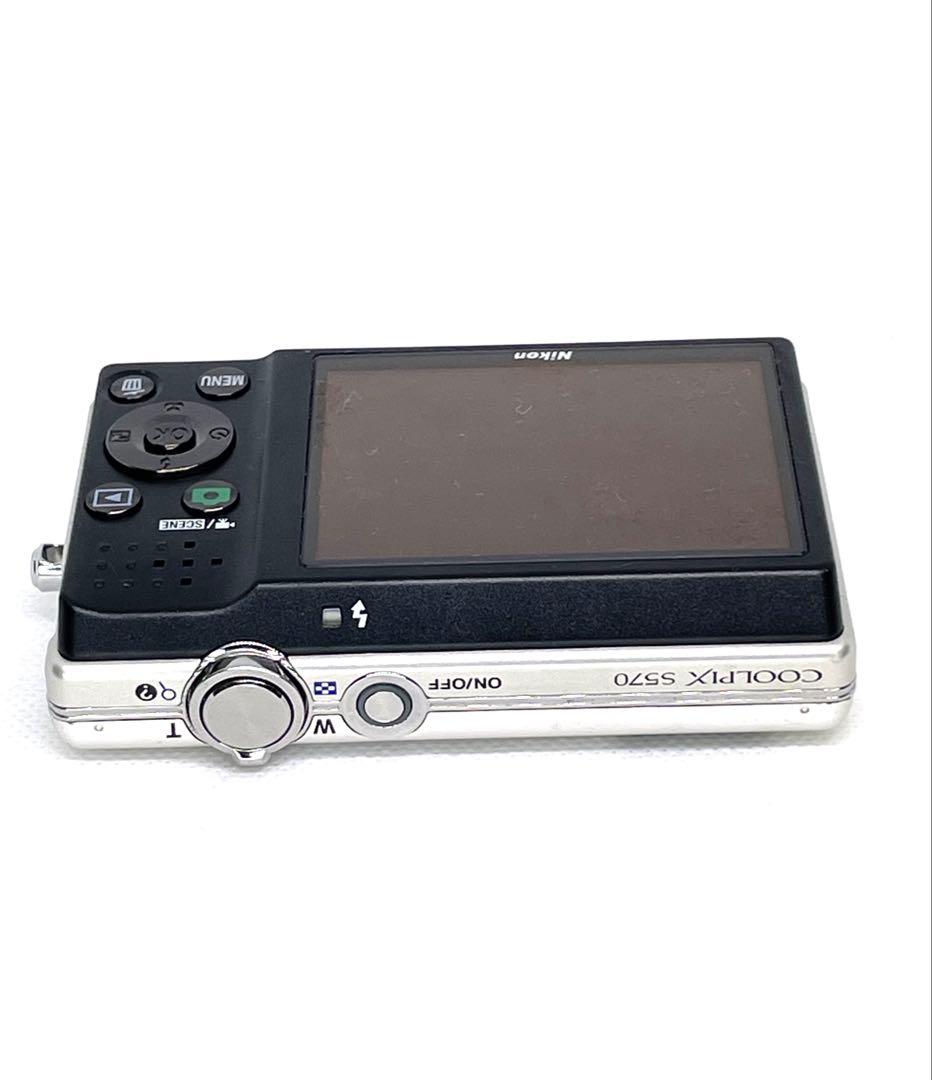 Nikon ニコン COOLPIX S570 シルバー　充電器付き ジャンク