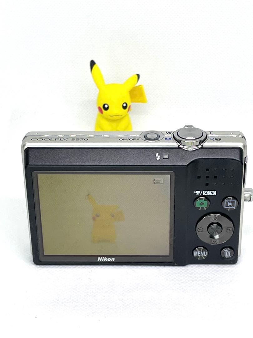 Nikon ニコン COOLPIX S570 シルバー　充電器付き ジャンク