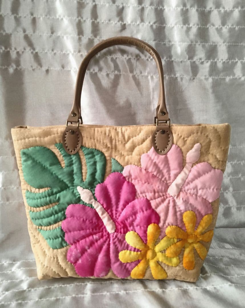 ☆246.ハワイアンキルト・バッグ・ハイビスカス＆ティアレ＆モンステラ
