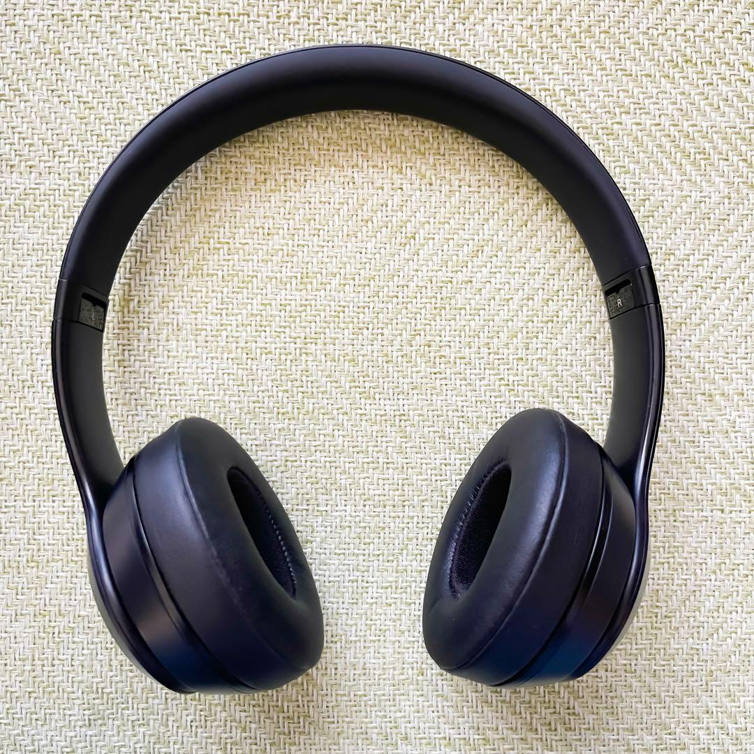 【美品】Beats Solo3 ワイヤレスヘッドホン【キズ破れなし】