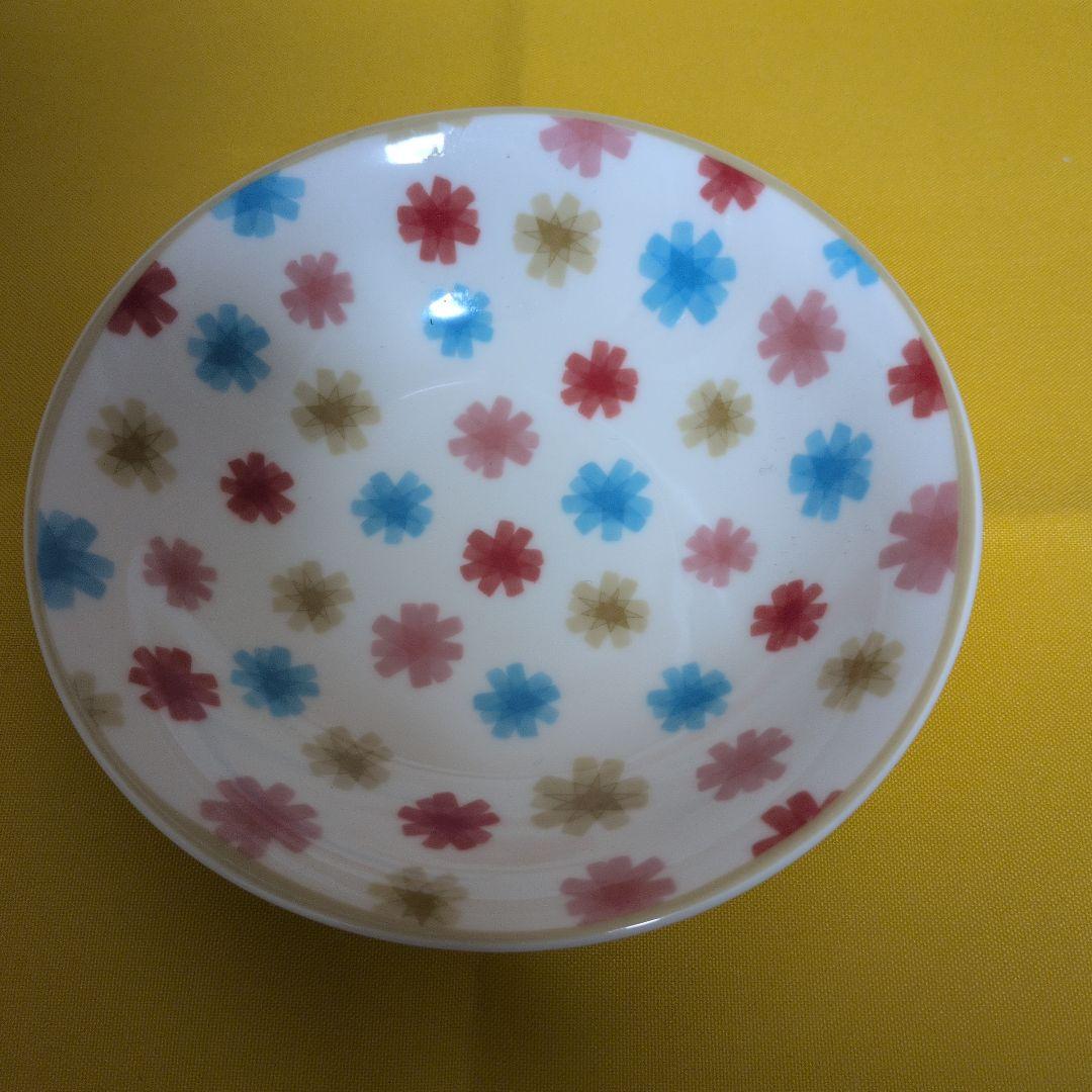 ビレロイ&ボッホ リナフローラル プレート4枚＆ボウル4枚