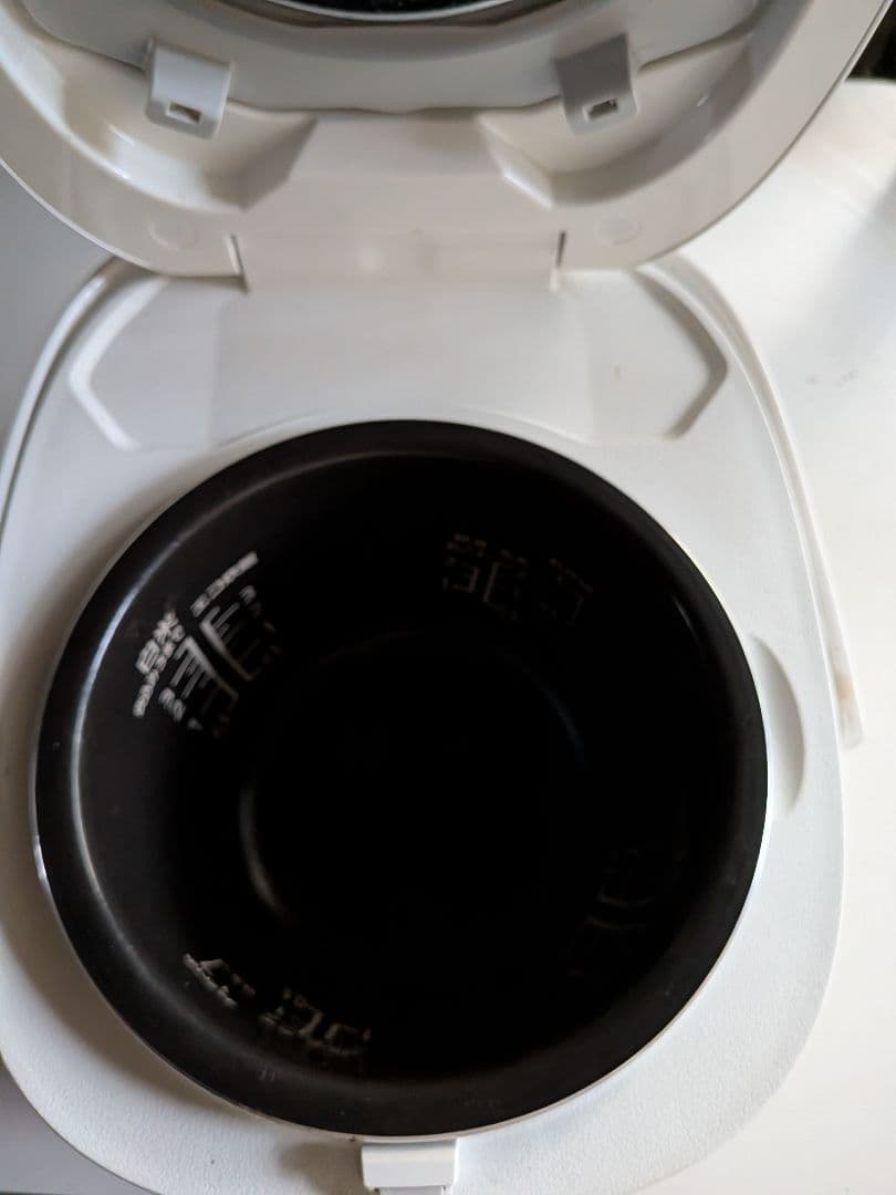 パナソニック　IHジャー炊飯器　3.5合炊き　SR-KT060　2022年製