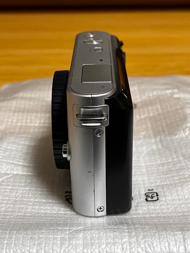 美品 動作確認済み Nikon 1 J1 箱、バッテリー付き