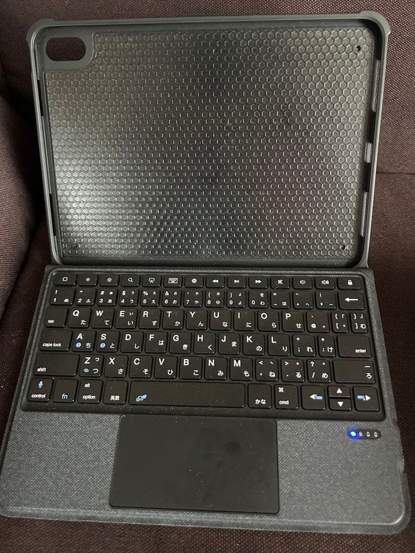 【極美品】iPad（第10世代）Wi-Fi／シルバー／64GB/キーボード付