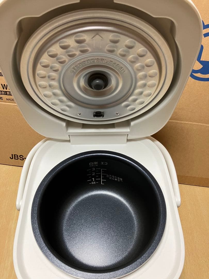 タイガー JBS-A055 マイコンジャー炊飯器 マットホワイト　3合　25年製