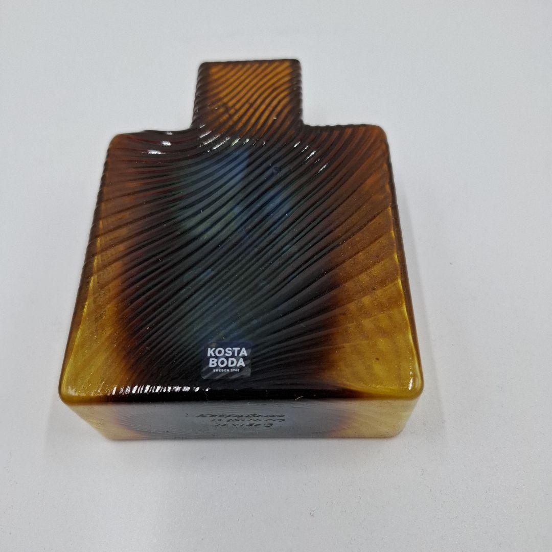 希少　KOSTA BODA　Becauseスクウェア 波模様の花瓶 ブラウン