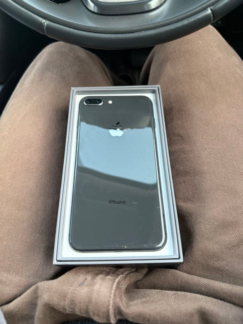 Apple iPhone 8 スペースグレー 本体