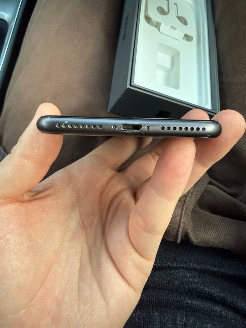 Apple iPhone 8 スペースグレー 本体