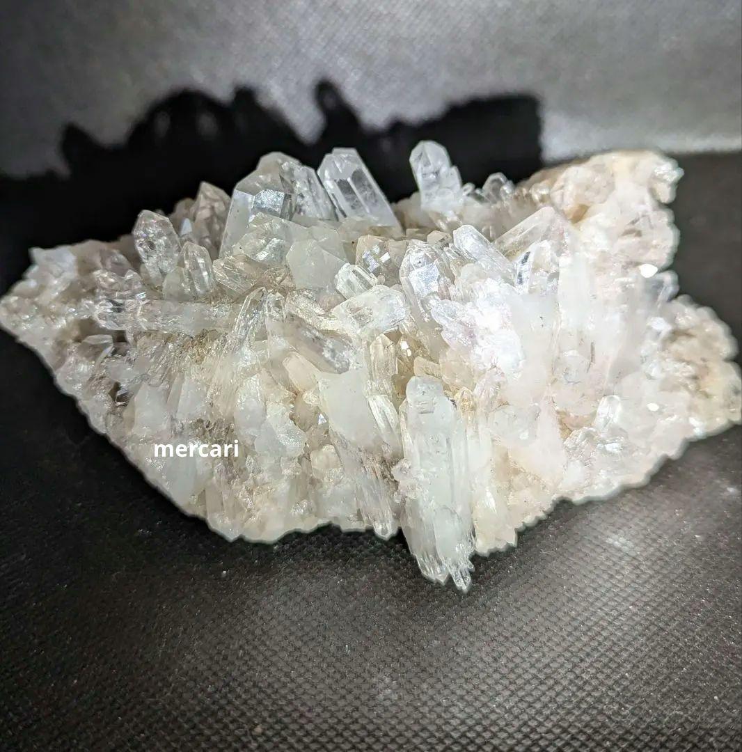 母岩ピンクなマダガスカル産水晶クラスター