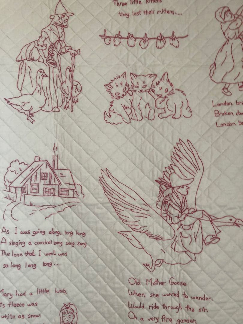 童謡テーマの赤い刺繍 エンブロイダリーキルト