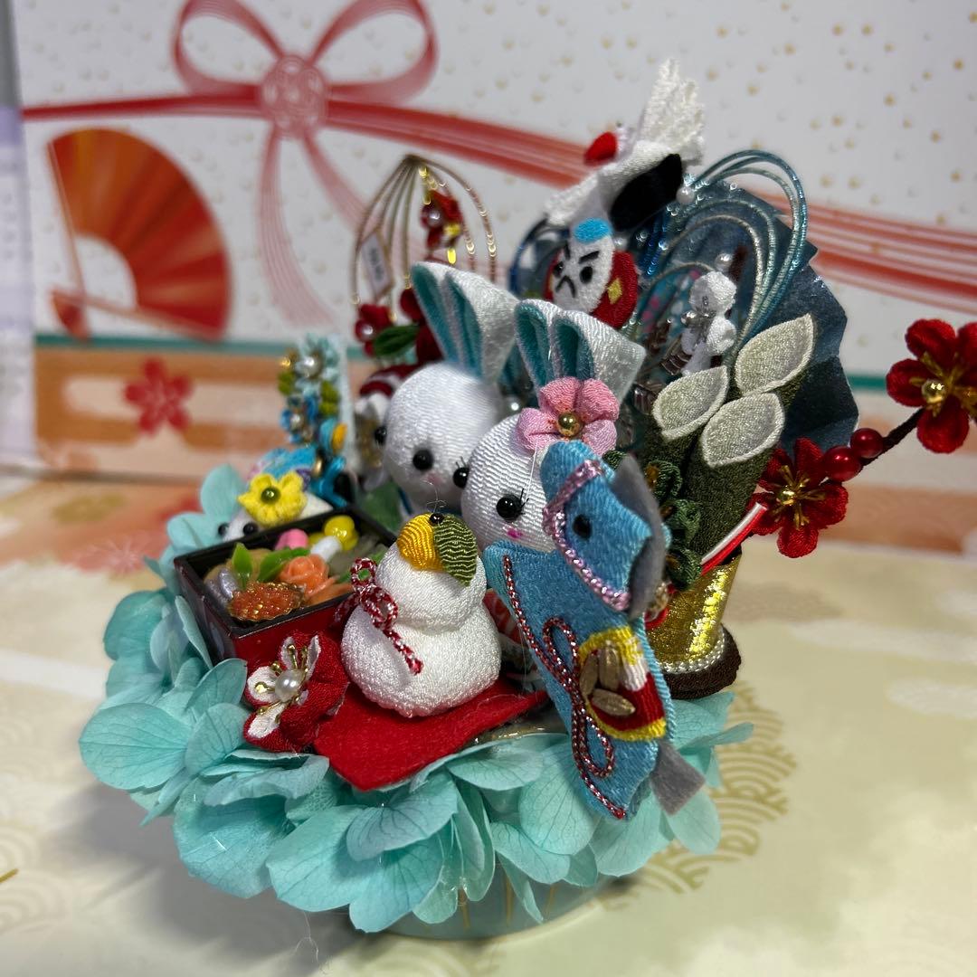 ハンドメイド❣️お正月アレンジ❣️希少ペアうさぎちゃん、お節、鏡餅、雪うさぎ❁⃘*.゜